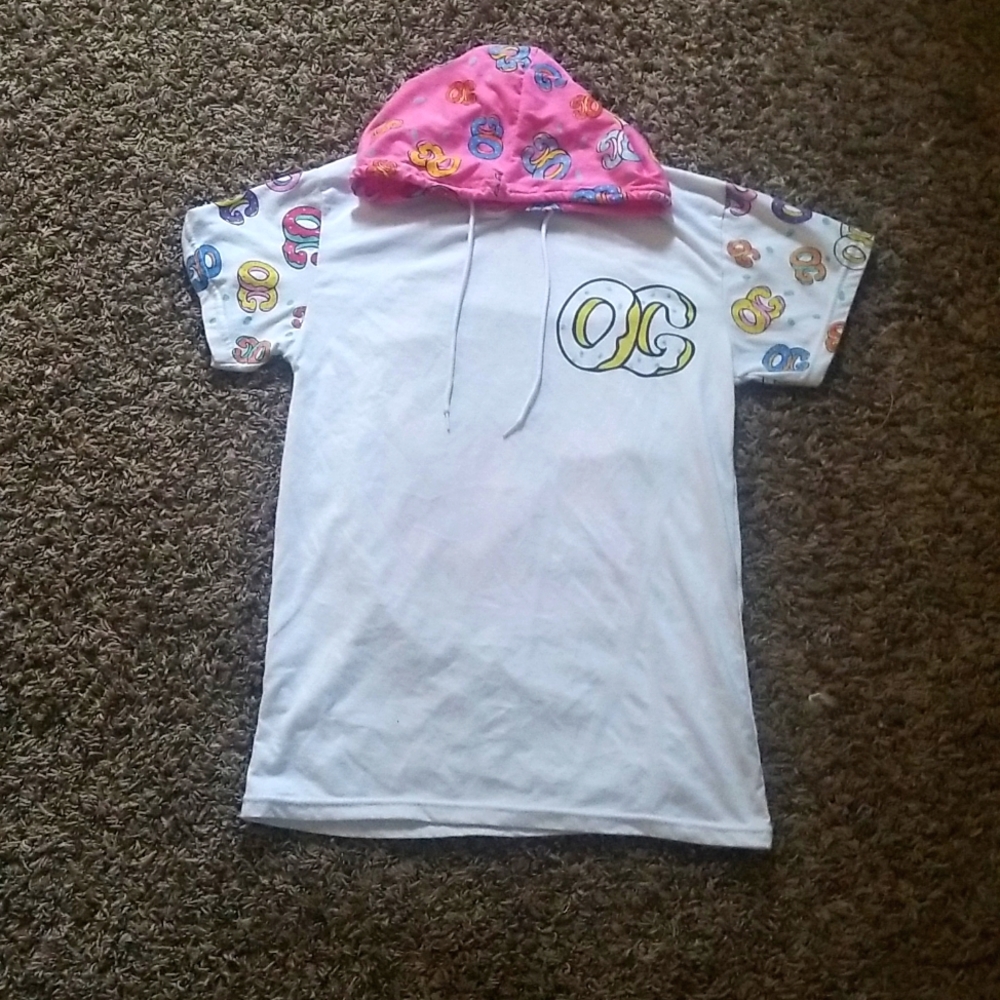T-shirt with hood